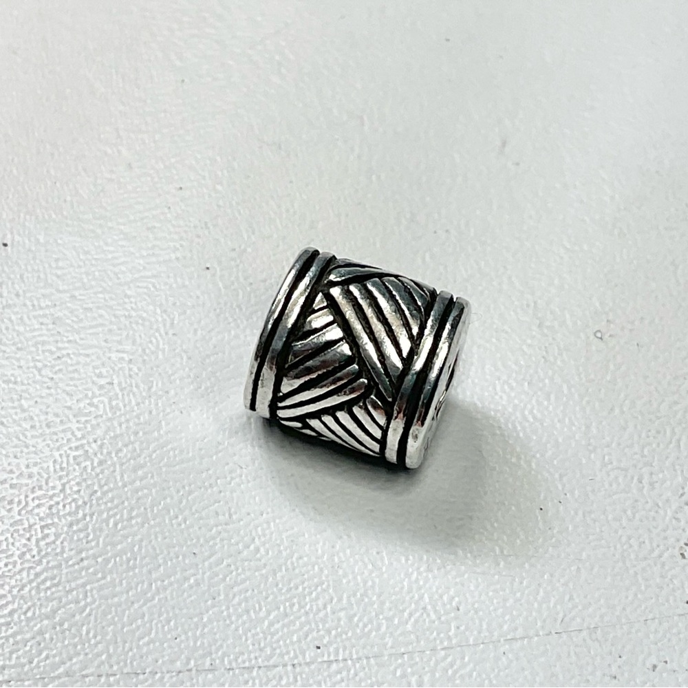 Trollbeads LAA “Drumbeat” Bead